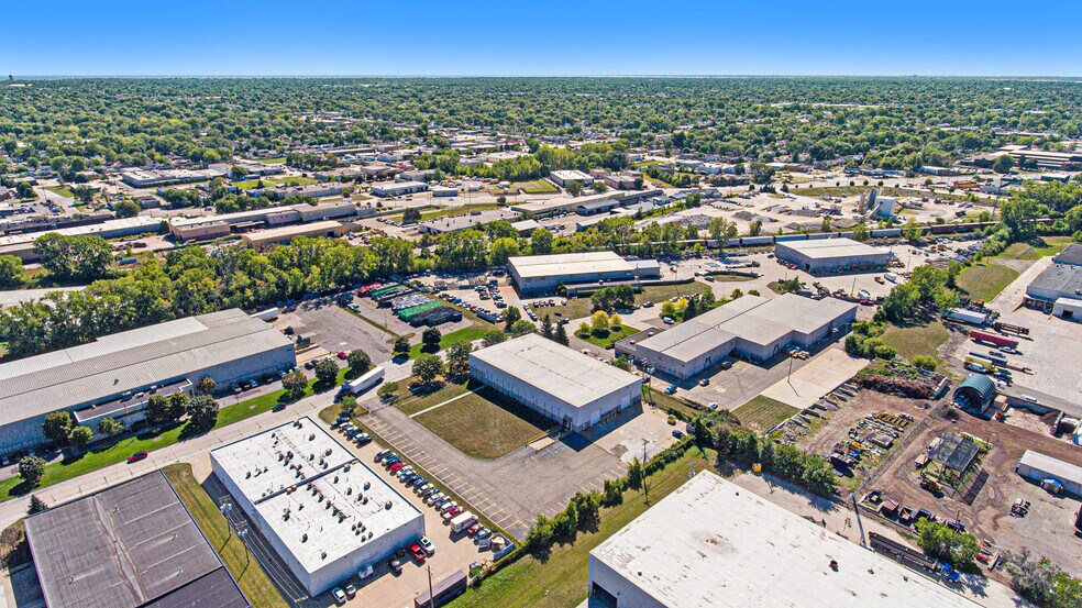 More Photos Of 23605 Regency Park Dr, Warren Manufacturing For Sale