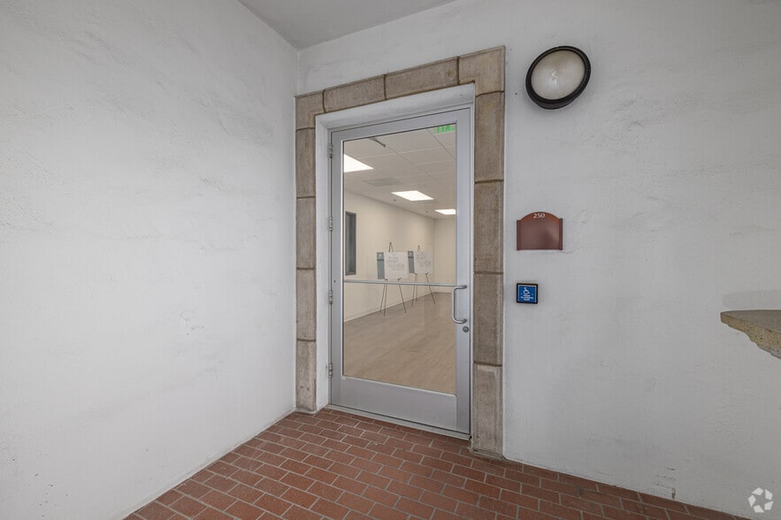 More Photos Of 11770 Bernardo Plaza Ct, San Diego Medical For Sale