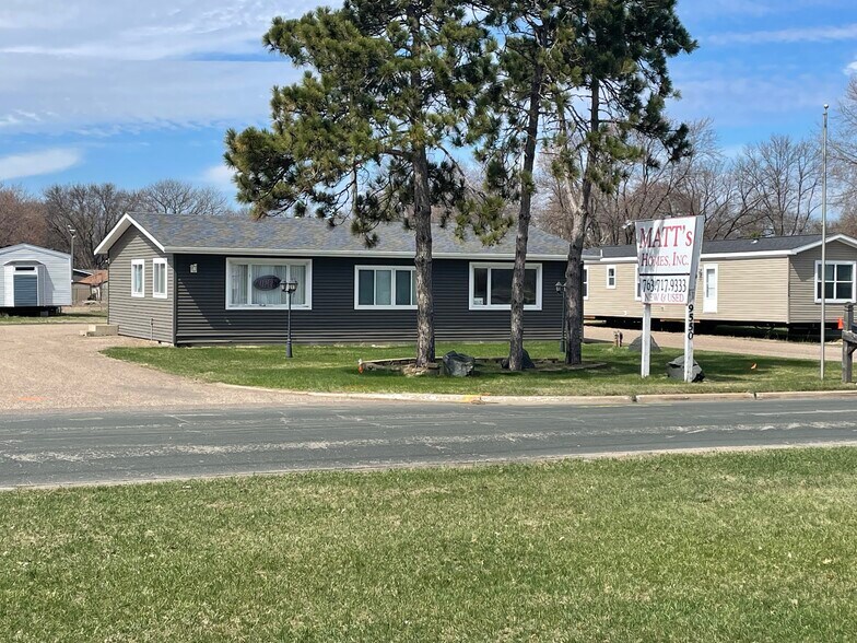 More Photos Of 9550 NE Central Ave, Blaine General Retail For Sale
