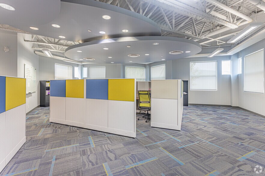 More Photos Of 6810 8th St, Edmonton Warehouse For Lease