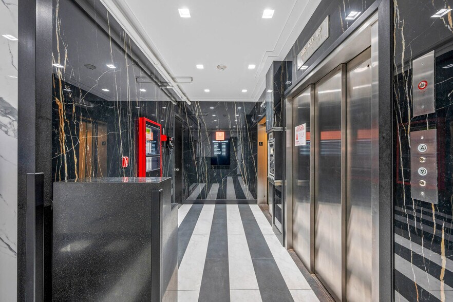 More Photos Of 139 E 57th St, New York Office For Lease