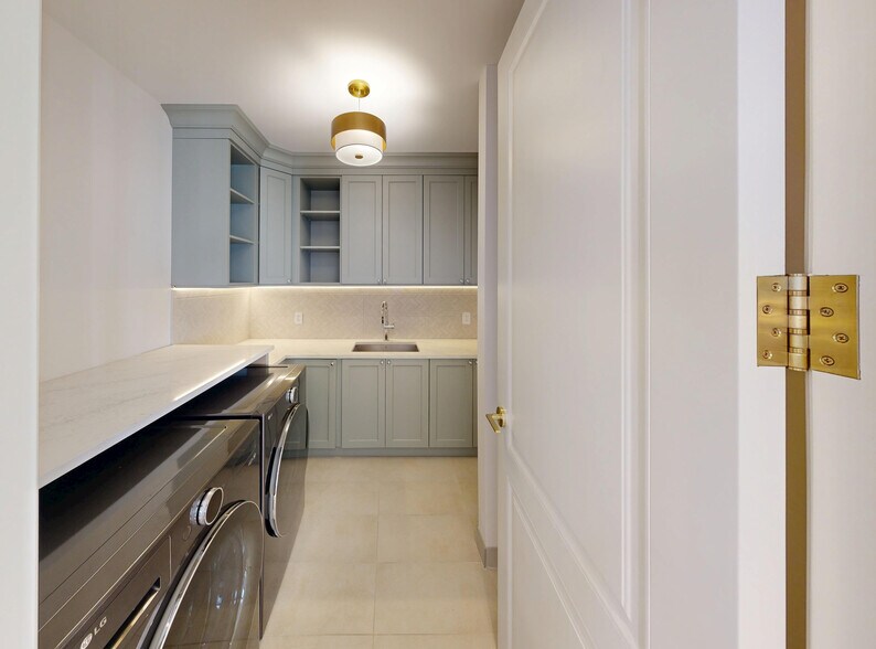 More Photos Of 136 River Heights Ln, Sturgeon County Multifamily For Sale