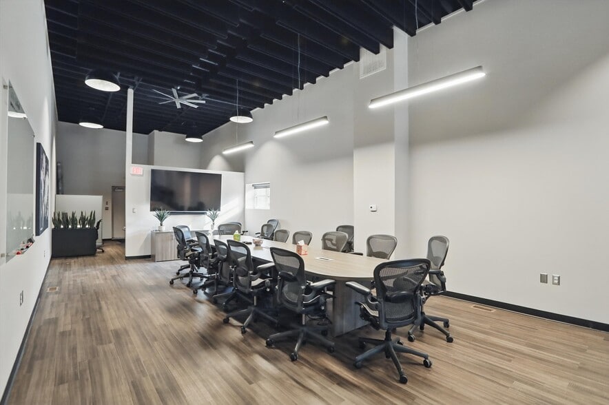 More Photos Of 164 E Jefferson St, Franklin Office For Sale