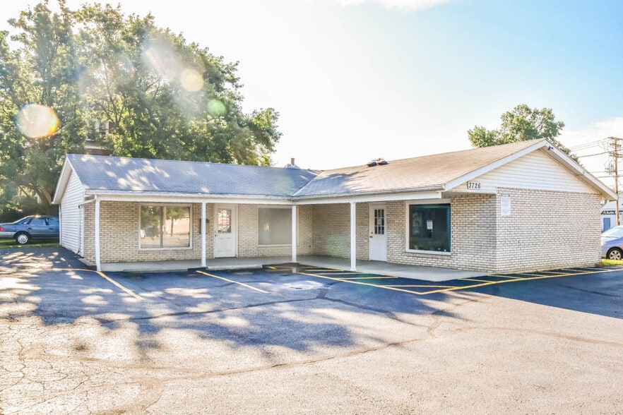 More Photos Of 3726 Cleveland Ave, Canton Freestanding For Lease