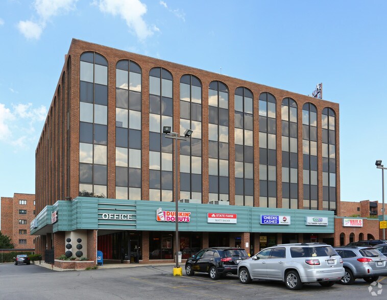 More Photos Of 2604 Dempster St, Park Ridge Medical For Lease