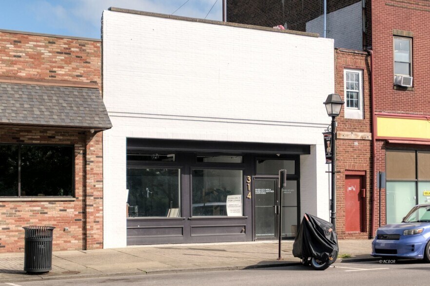 More Photos Of 314 2nd Ave, Gallipolis Storefront For Sale