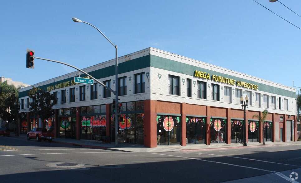 More Photos Of 400 E 4th St, Santa Ana General Retail For Sale