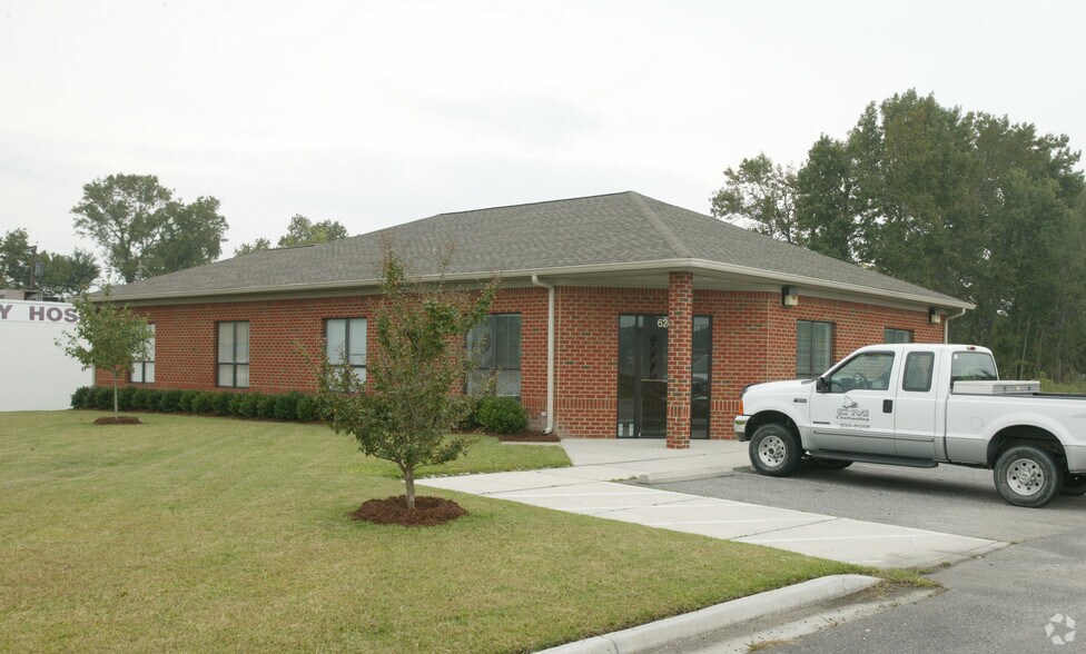 More Photos Of 624 Happy Acres Rd, Chesapeake Office Residential For Lease