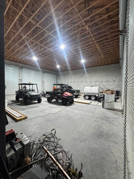 More Photos Of 2972 W US Highway 27, Clewiston Warehouse For Lease