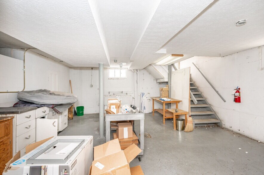 More Photos Of 8612 Reading Rd, Cincinnati Office For Sale