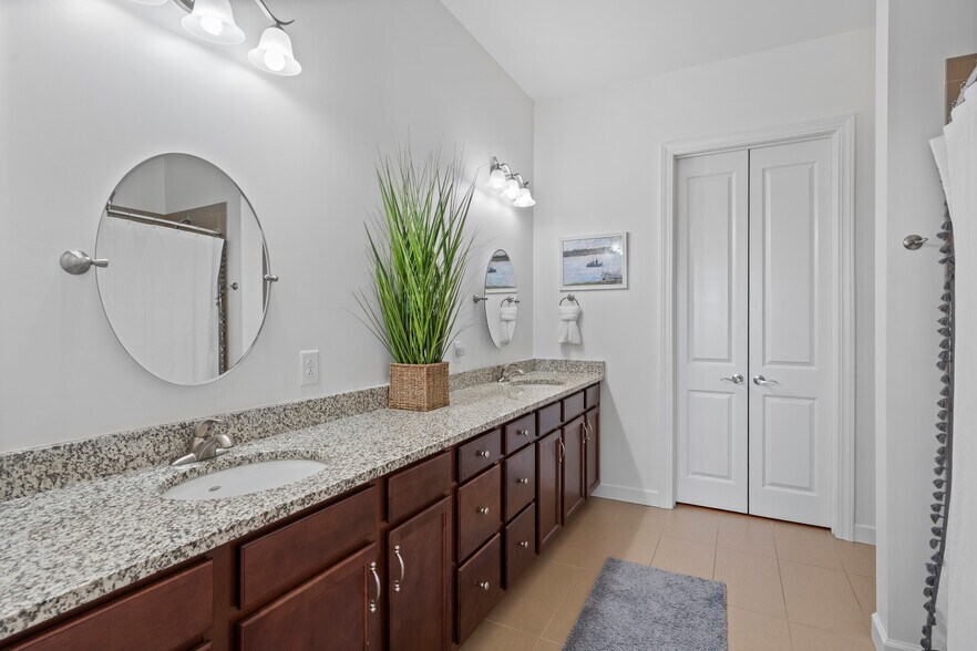 More Photos Of 158 Front St, Franklin Apartments For Sale