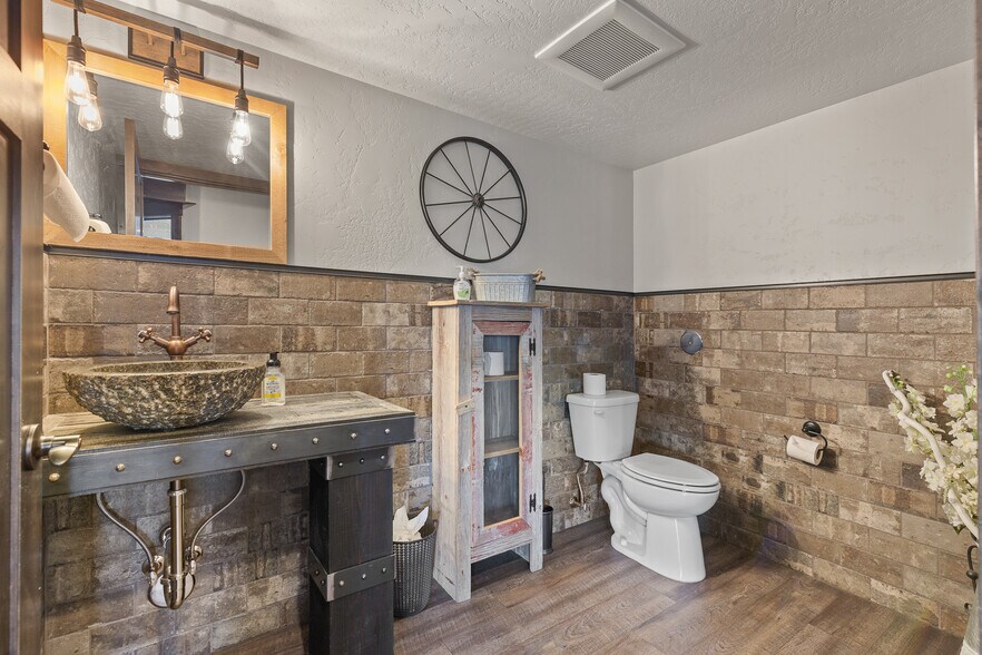 More Photos Of 10157 N Taryne St, Hayden Flex For Sale