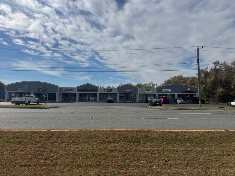 Primary Photo Of 1140 S Bay Rd, Dover Storefront For Sale
