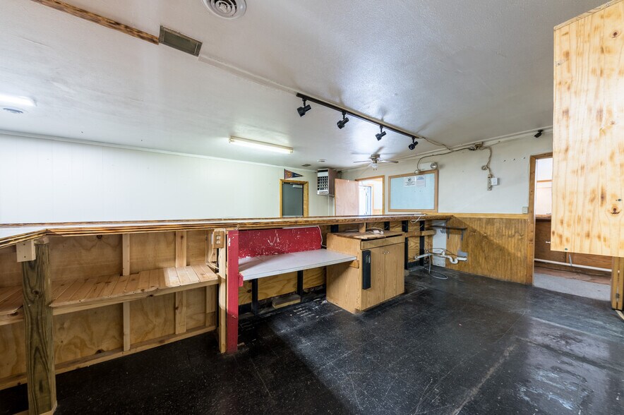 More Photos Of 2671 Clarksburg Rd, Buckhannon Restaurant For Sale
