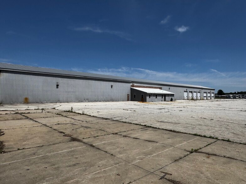 More Photos Of 10758 County Road 2, Middlebury Manufacturing For Sale