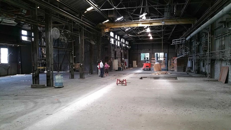 More Photos Of 2701 Manokin St, Baltimore Warehouse For Sale