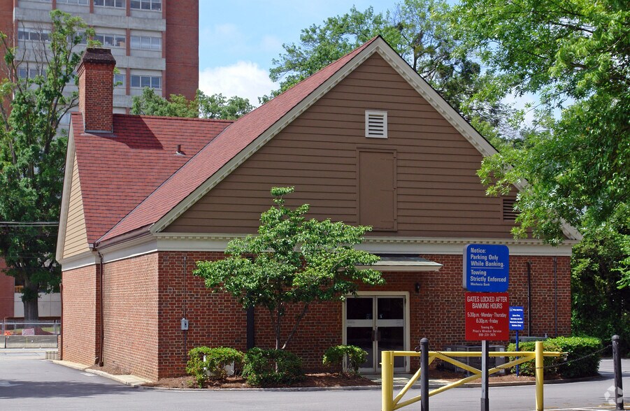 More Photos Of 2600 Hillsborough St, Raleigh General Retail For Sale