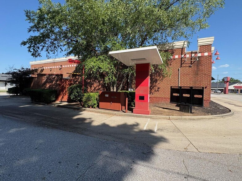 More Photos Of 4016 Dixie Hwy, Erlanger Restaurant For Lease