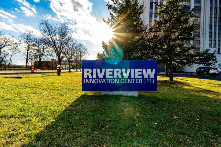 More Photos Of 150 Broadway, Menands Office For Lease