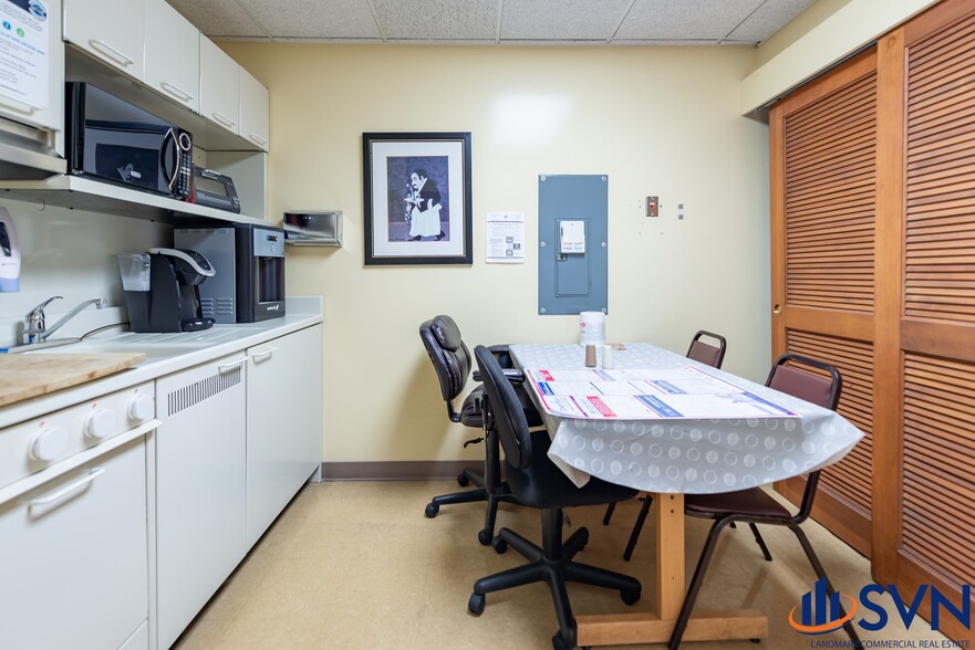 More Photos Of 2210 Dean St, St Charles Medical For Sale