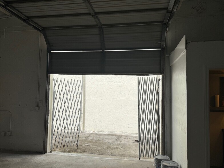 More Photos Of 14020 NW 19th Ave, Miami Warehouse For Sale
