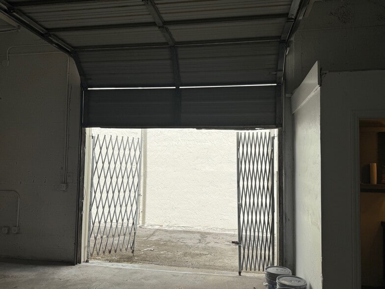 More Photos Of 14020 NW 19th Ave, Miami Warehouse For Sale