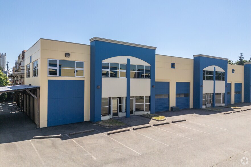 More Photos Of 19947 101 Ave, Langley Twp Light Distribution For Lease