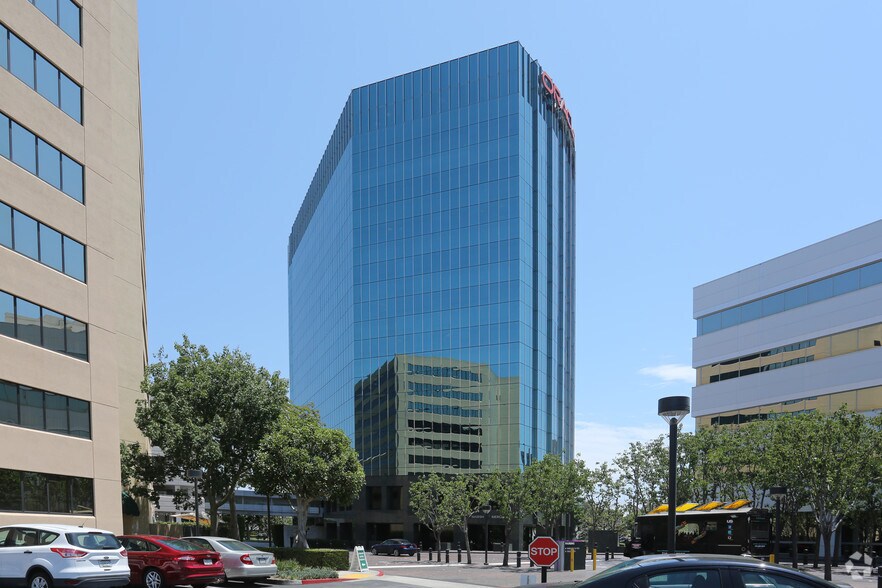 More Photos Of 17901 Von Karman Ave, Irvine Office For Lease