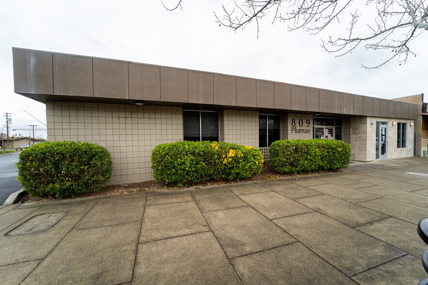 Primary Photo Of 809 Plumas St, Yuba City Office For Sale