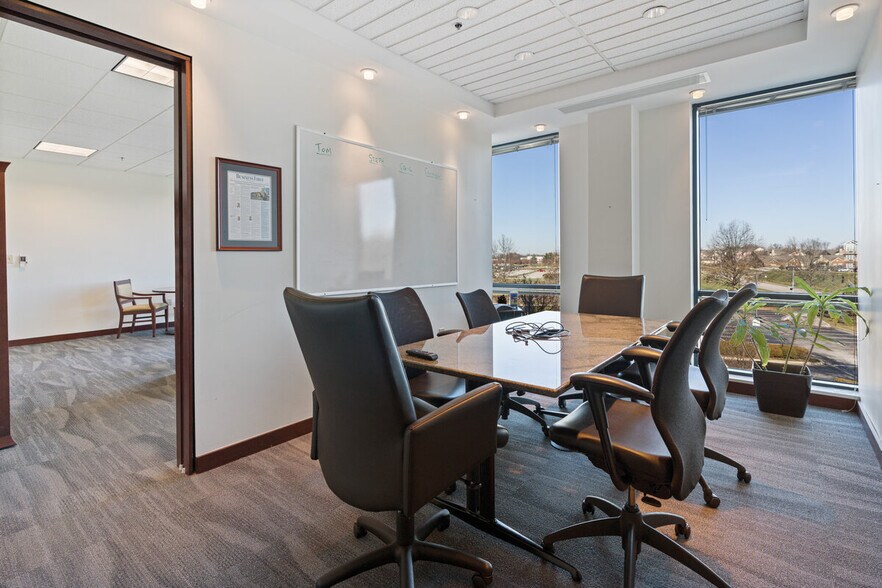 More Photos Of 10350 Ormsby Park Pl, Louisville Office For Lease