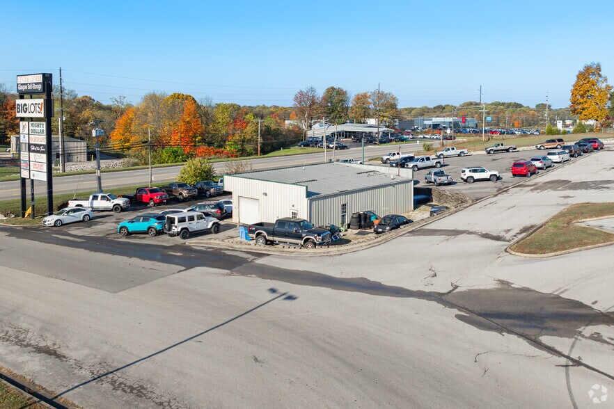 More Photos Of 900-950 Happy Valley Rd, Glasgow Storefront For Sale