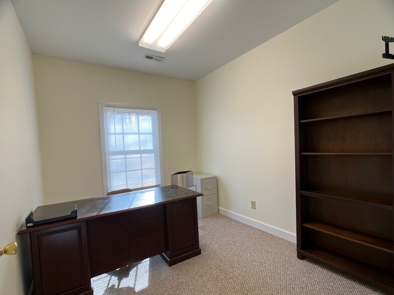 More Photos Of 203 W Nash St, Louisburg Office For Lease