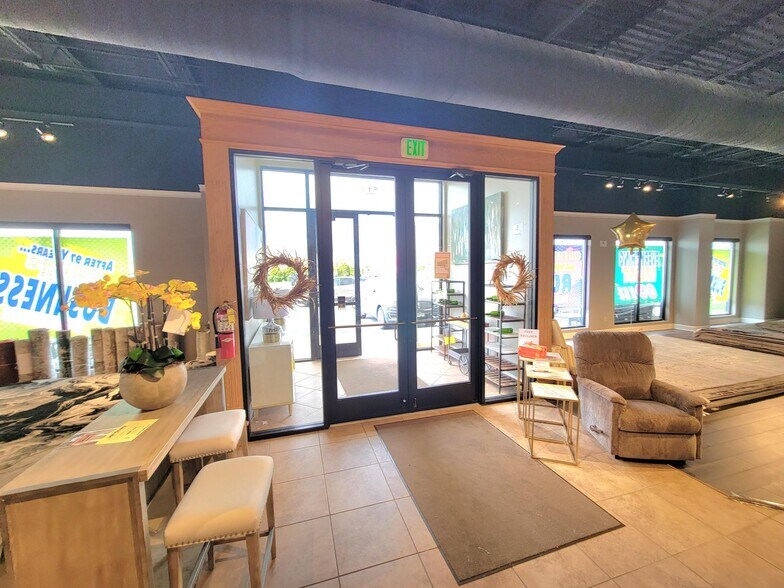 More Photos Of 8365 Wicker Ave, Saint John Department Store For Sale