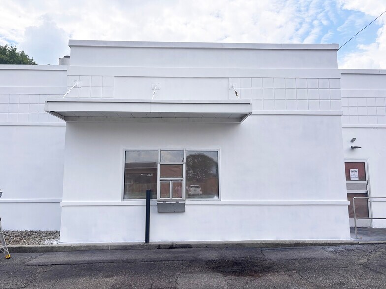 More Photos Of 1295 S 11th St, Niles Fast Food For Lease