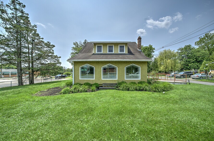 More Photos Of 4 W Township Line Rd, East Norriton Township Medical For Sale