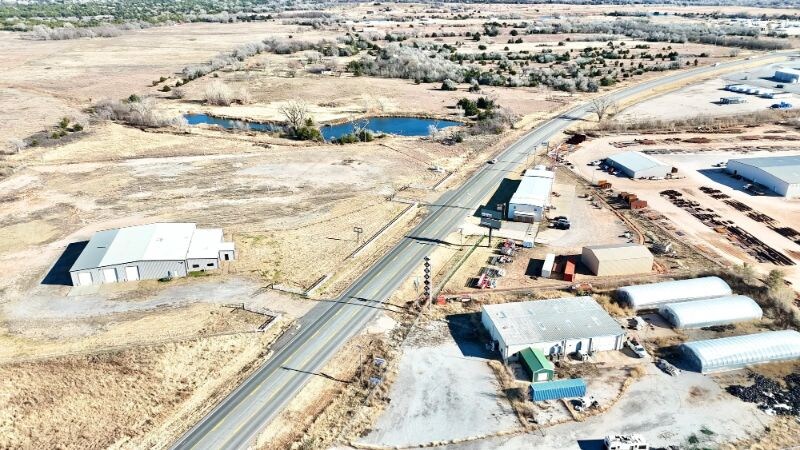 More Photos Of 502 NW Highway 270, Woodward Truck Terminal For Lease