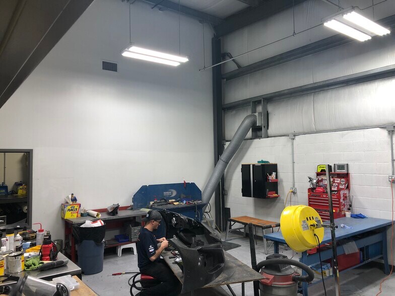 More Photos Of 114 Venture Dr, Pataskala Warehouse For Lease