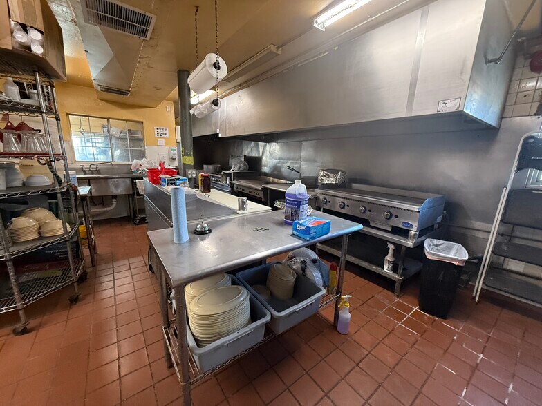 More Photos Of 2138 Cypress Ave, El Paso Restaurant For Sale