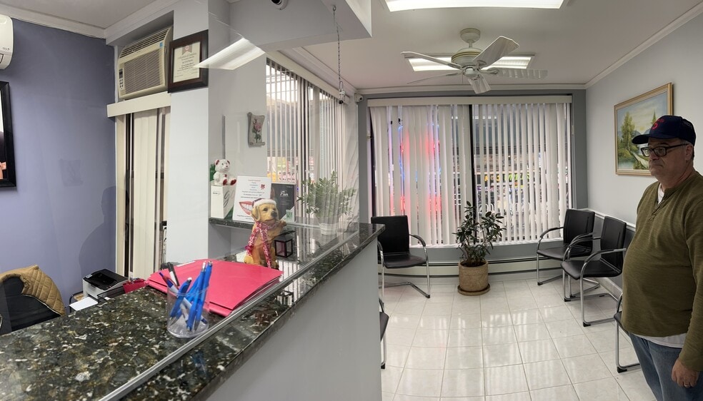 More Photos Of 88-20 Roosevelt Ave, Jackson Heights Storefront For Sale