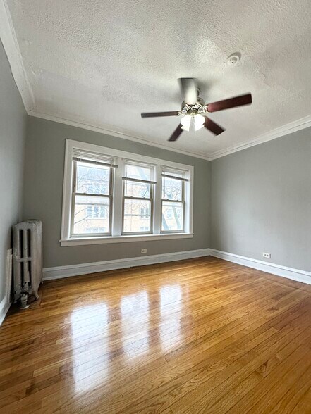 More Photos Of 7648 S Phillips Ave, Chicago Apartments For Sale