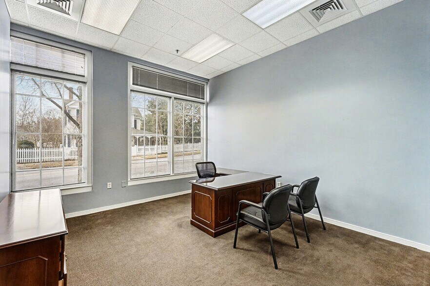 More Photos Of 415-417 Wolfe St, Fredericksburg Medical For Lease