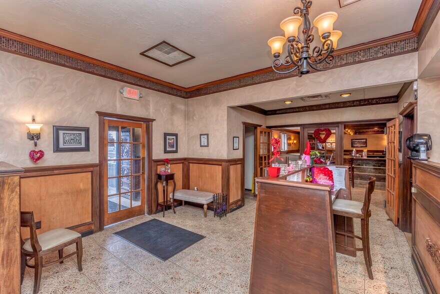 More Photos Of 812 Ulster Ave, Kingston Freestanding For Sale