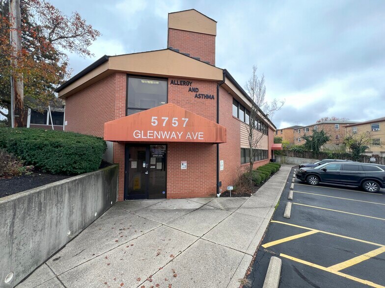 More Photos Of 5757 Glenway Ave, Cincinnati Medical For Sale
