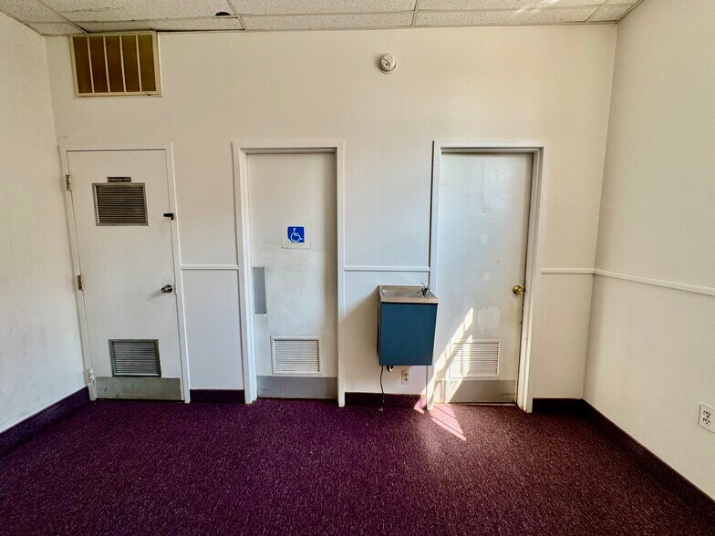 More Photos Of 1015 Main St, Conneautville Office For Sale