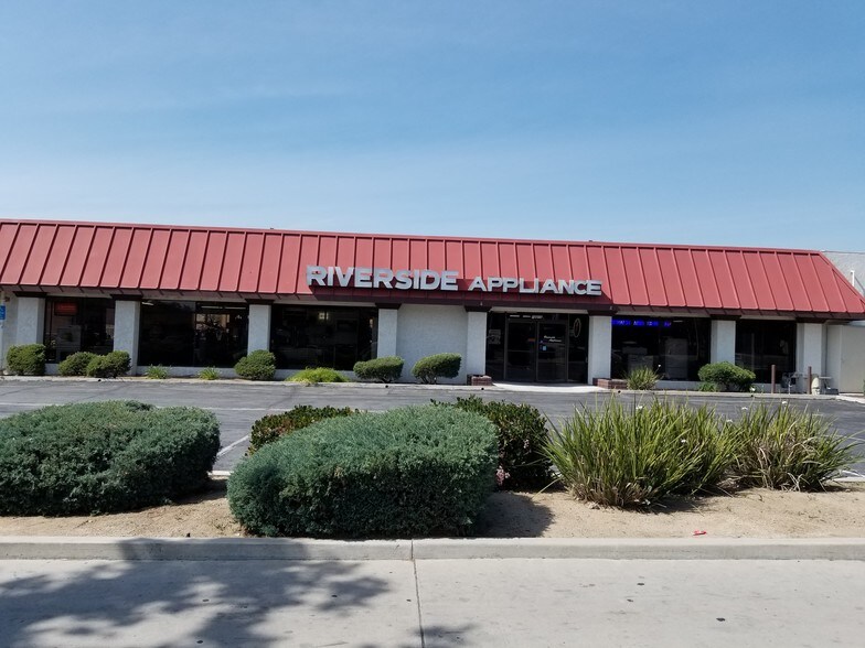 More Photos Of 10015 Magnolia Ave, Riverside Freestanding For Sale