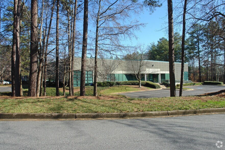 More Photos Of 3075 Northwoods Cir, Peachtree Corners Light Manufacturing For Lease