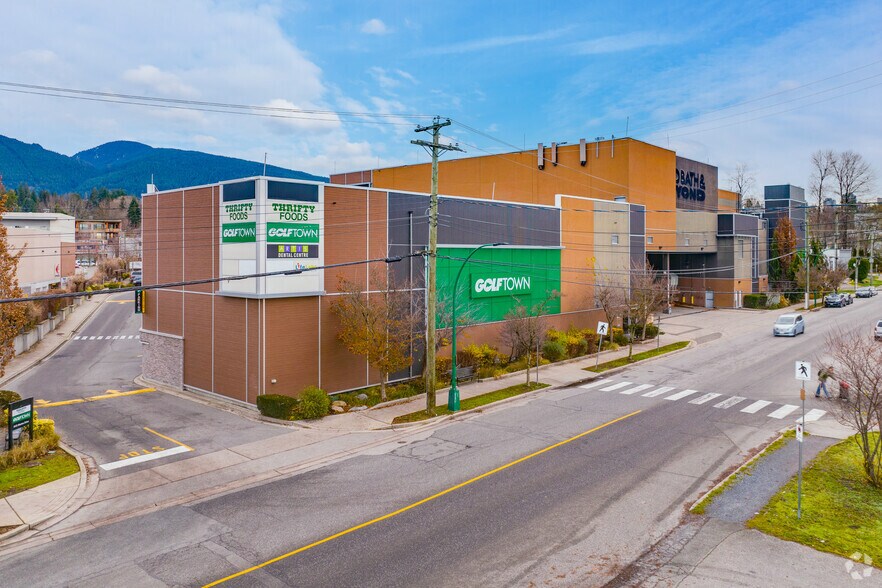 More Photos Of 845 Marine Dr, North Vancouver General Retail For Sale