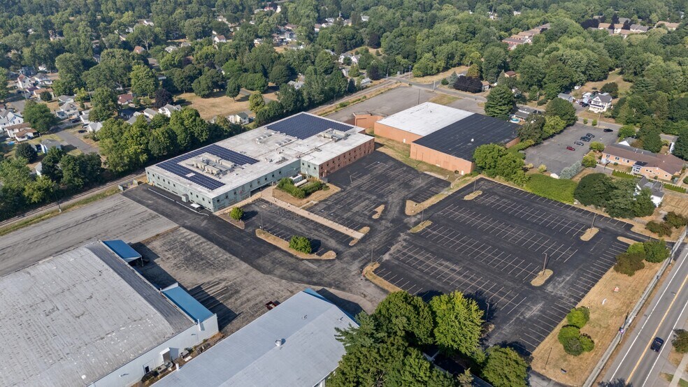 More Photos Of 231 East Ave, Albion Town Orleans Office For Lease