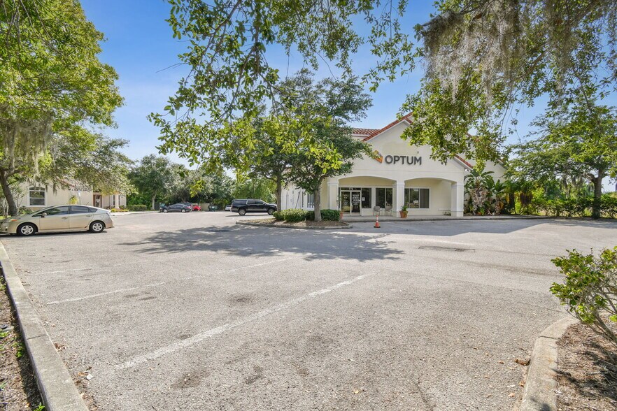 More Photos Of 772 Cortaro Dr, Sun City Center Medical For Sale