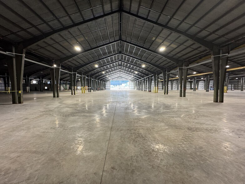 More Photos Of 3340 NW St Helens Rd, Portland Warehouse For Lease